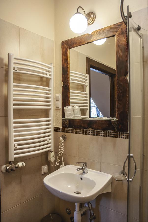 Hotel Pod Kogutkiem Krzywaczka Luaran gambar
